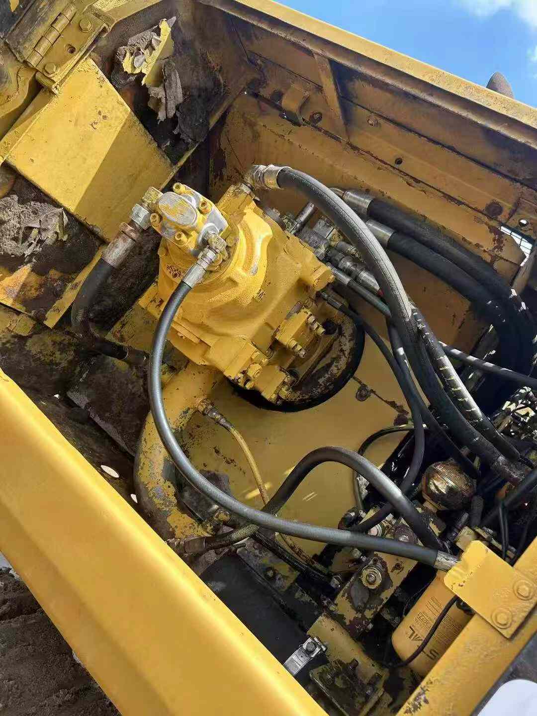 Used Caterpillar CT20 Excavator 2016 Model / 8