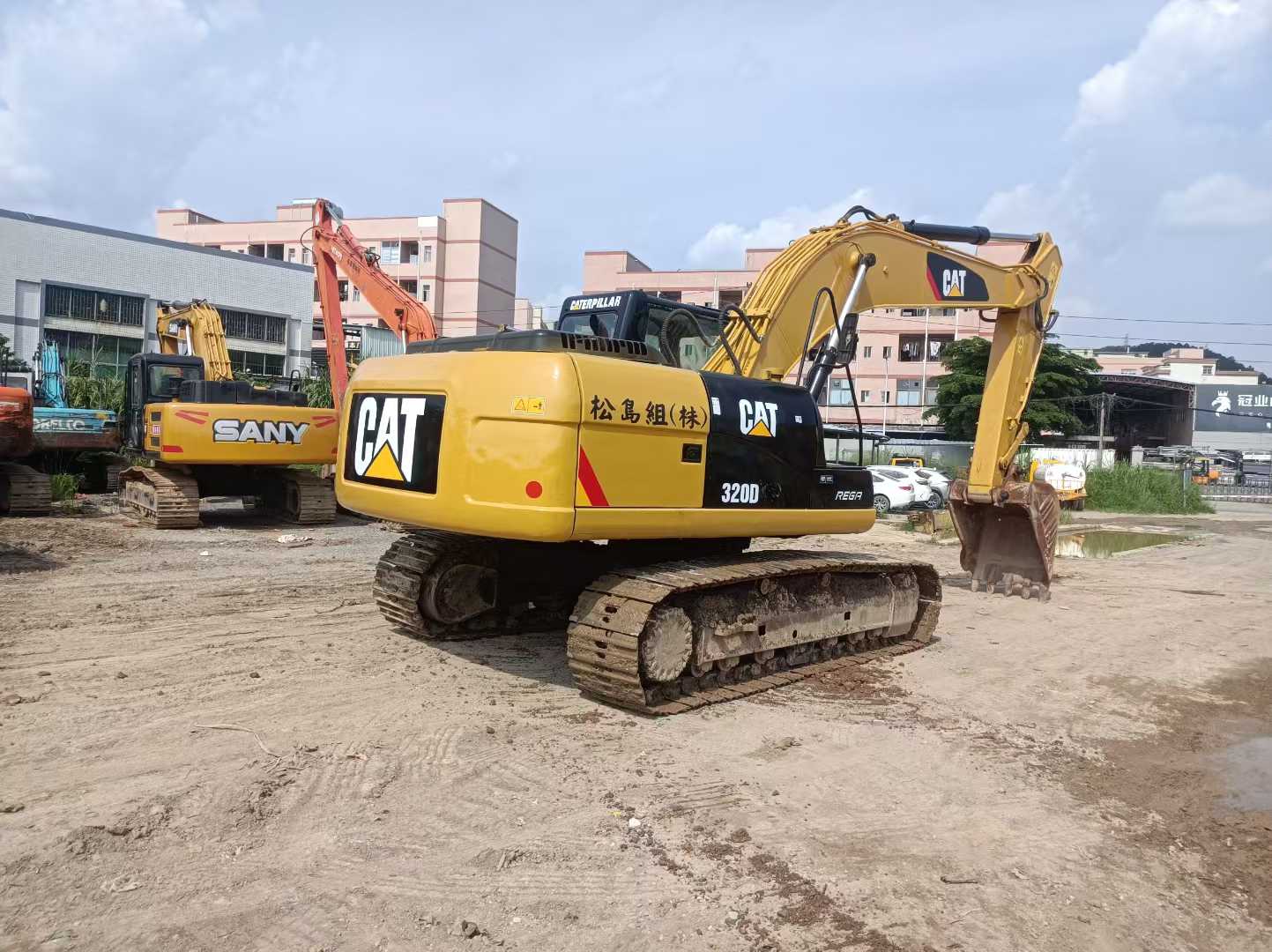Buy Caterpillar 320D Used Excavator / 2 Used Caterpillar 320D Excavator 2016 Model / 2