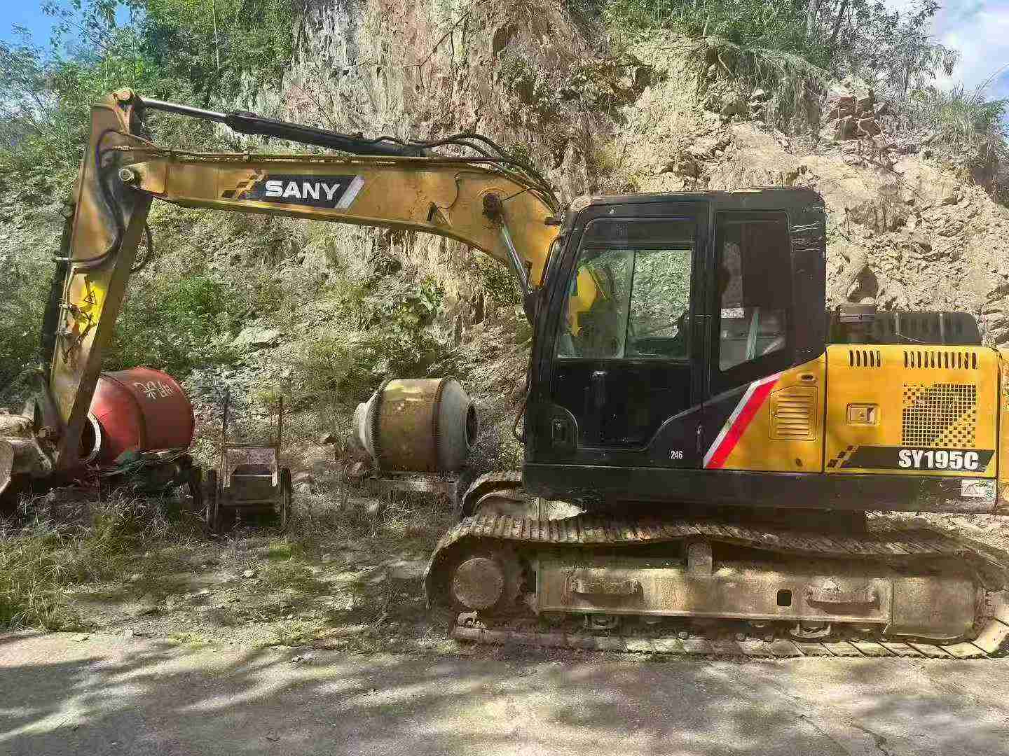 Used Sany SY135 Excavator 2016 Model / 7