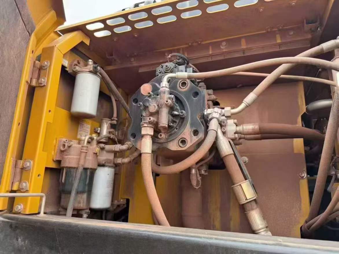 Used Sany SW305K Excavator 2022 Model / 8