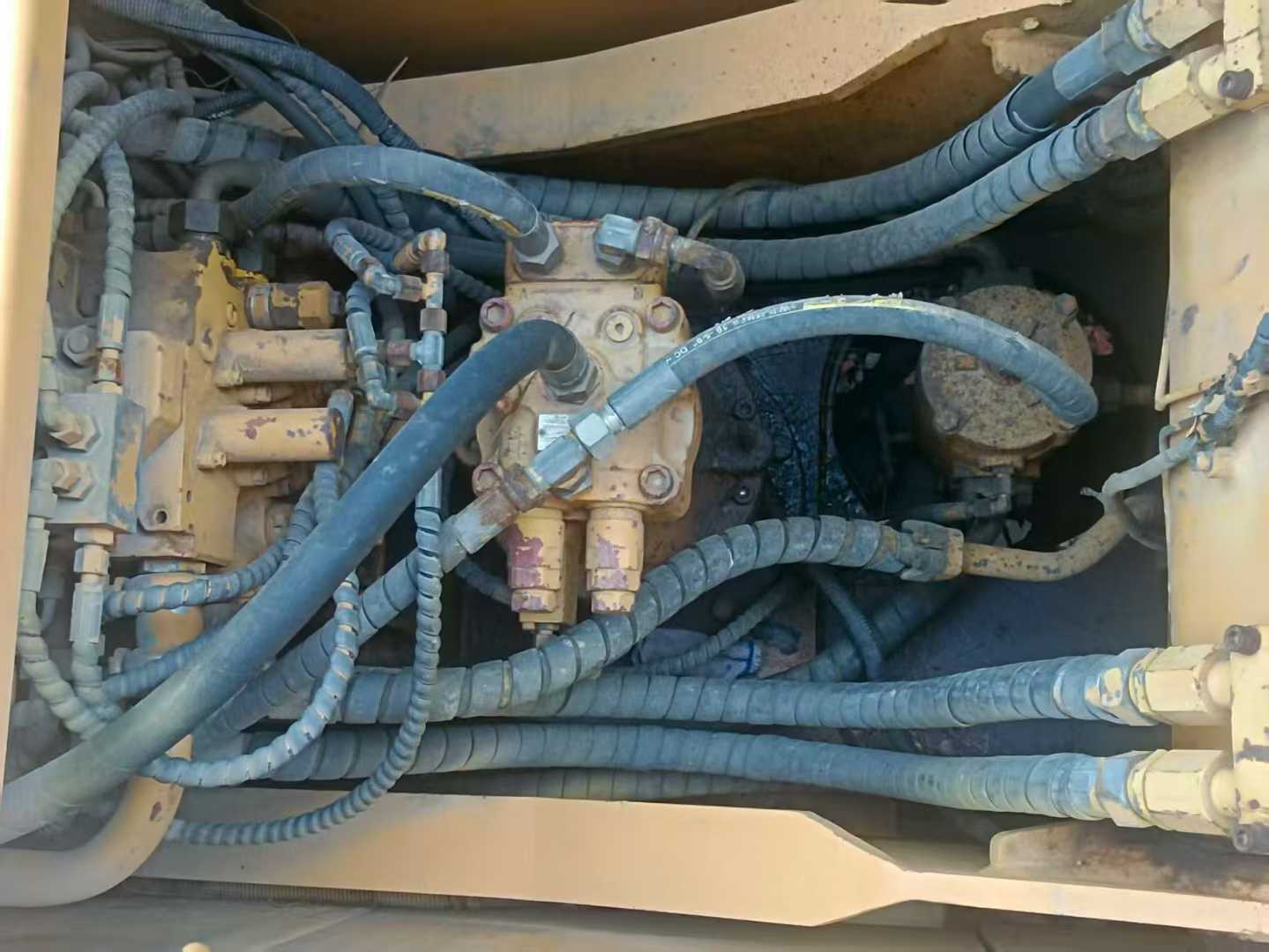 Used Sany SY135 Excavator 2016 Model / 5