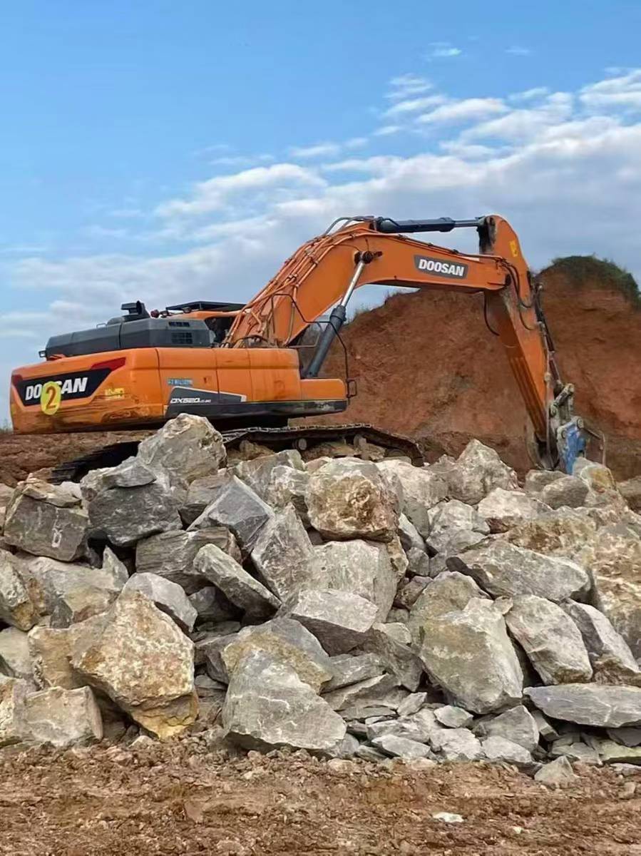 Used Doosan DX80 Excavator 2020 Model / 3