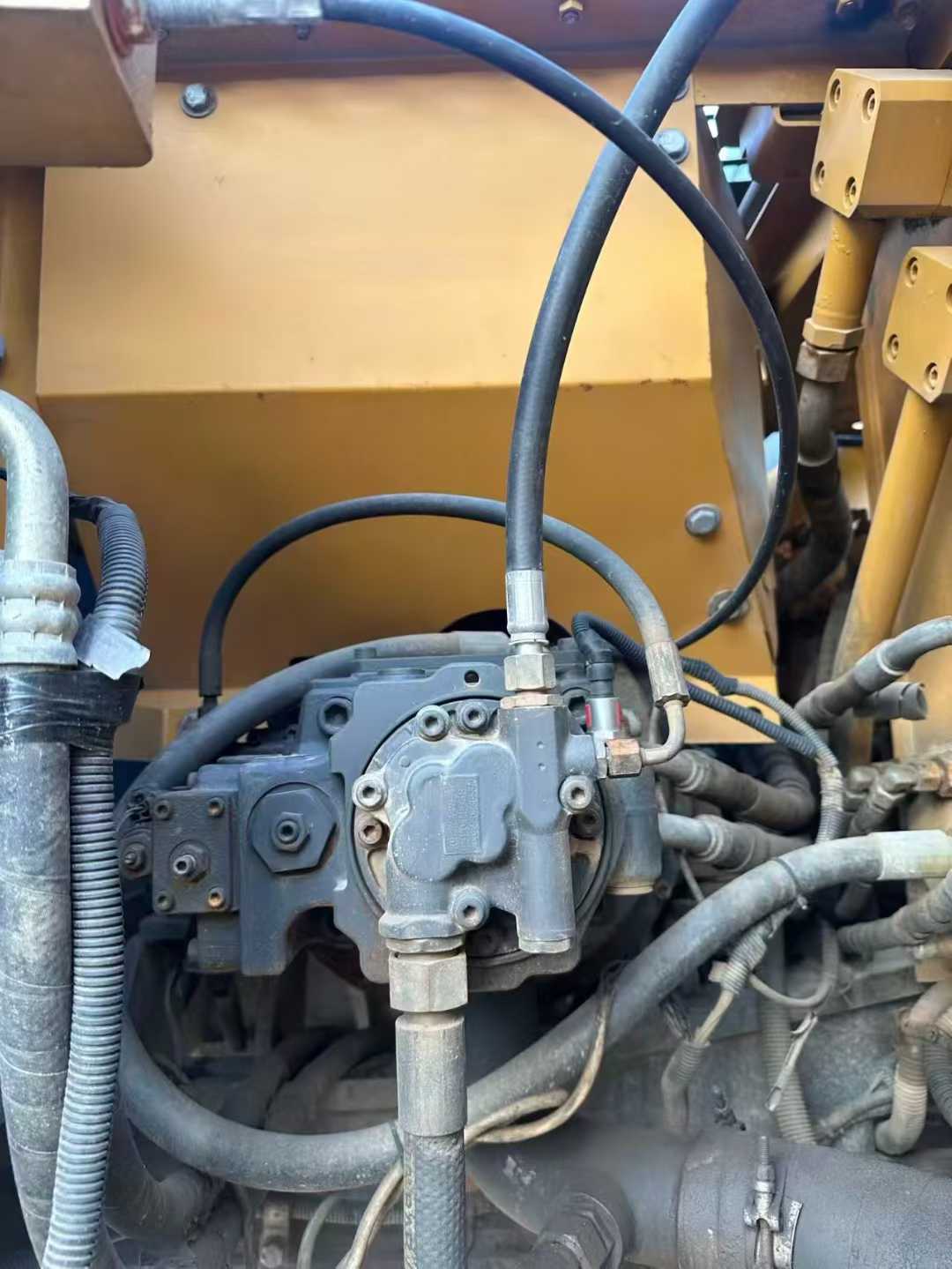 Used Sany SY135 Excavator 2016 Model / 6