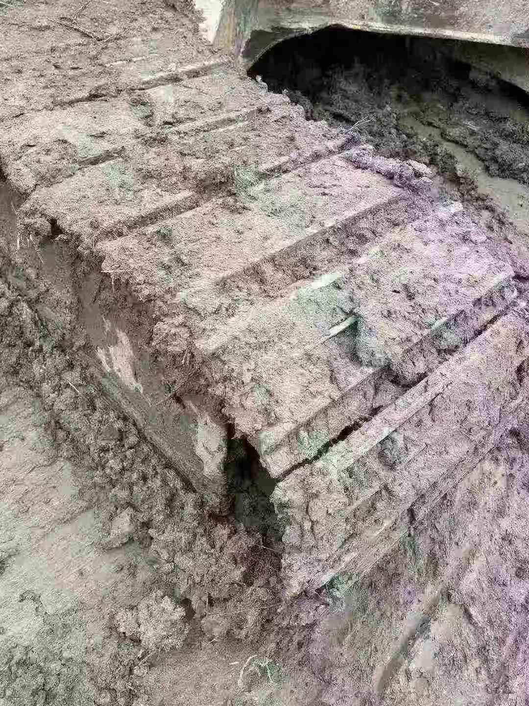 Used Komatsu PC210 Excavator 2013 Model / 4