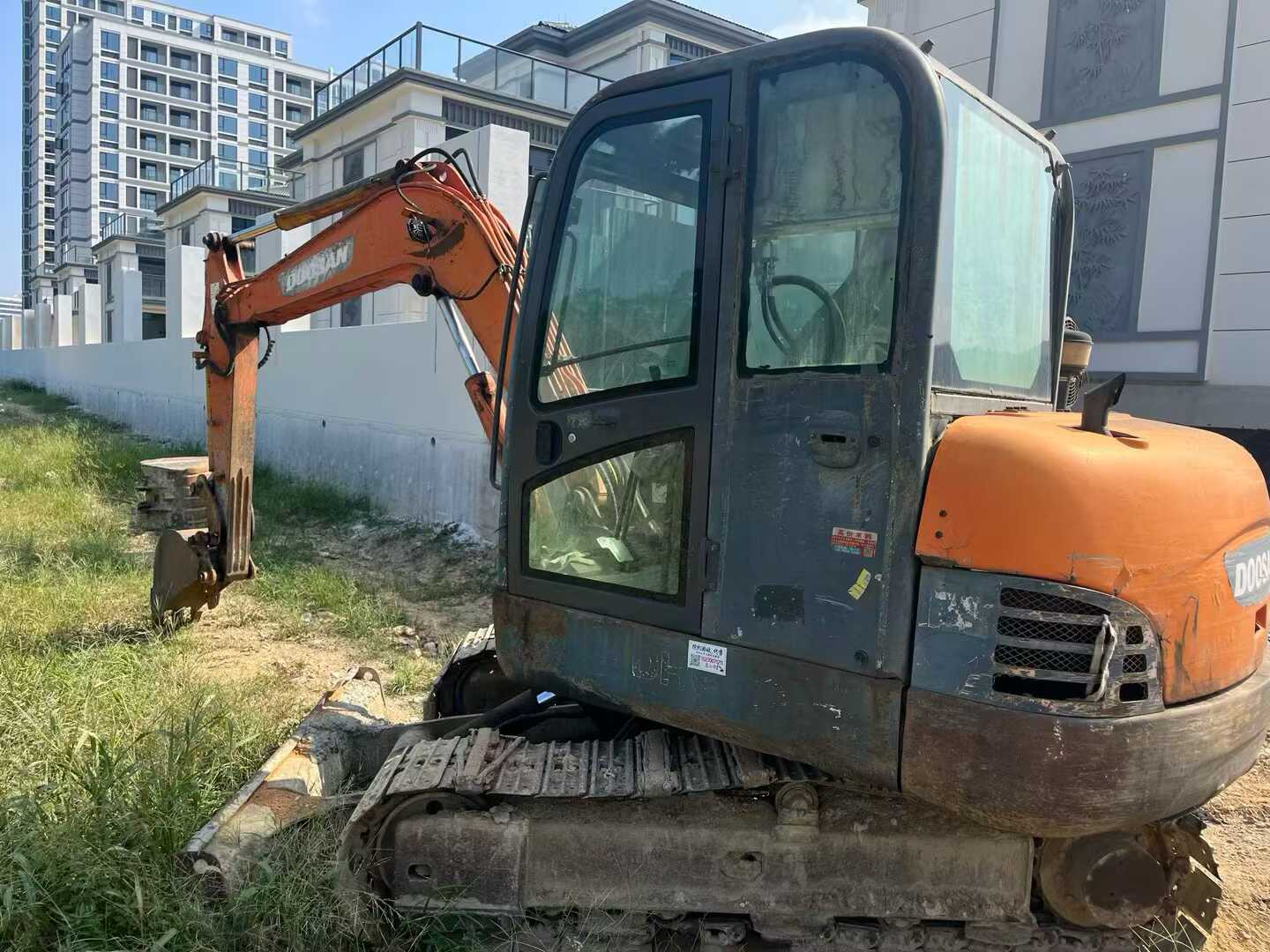 Buy Doosan DX60 Used Excavator / 1