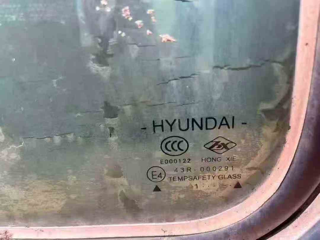 Used Hyundai R215-7 Excavator 2011 Model / 8