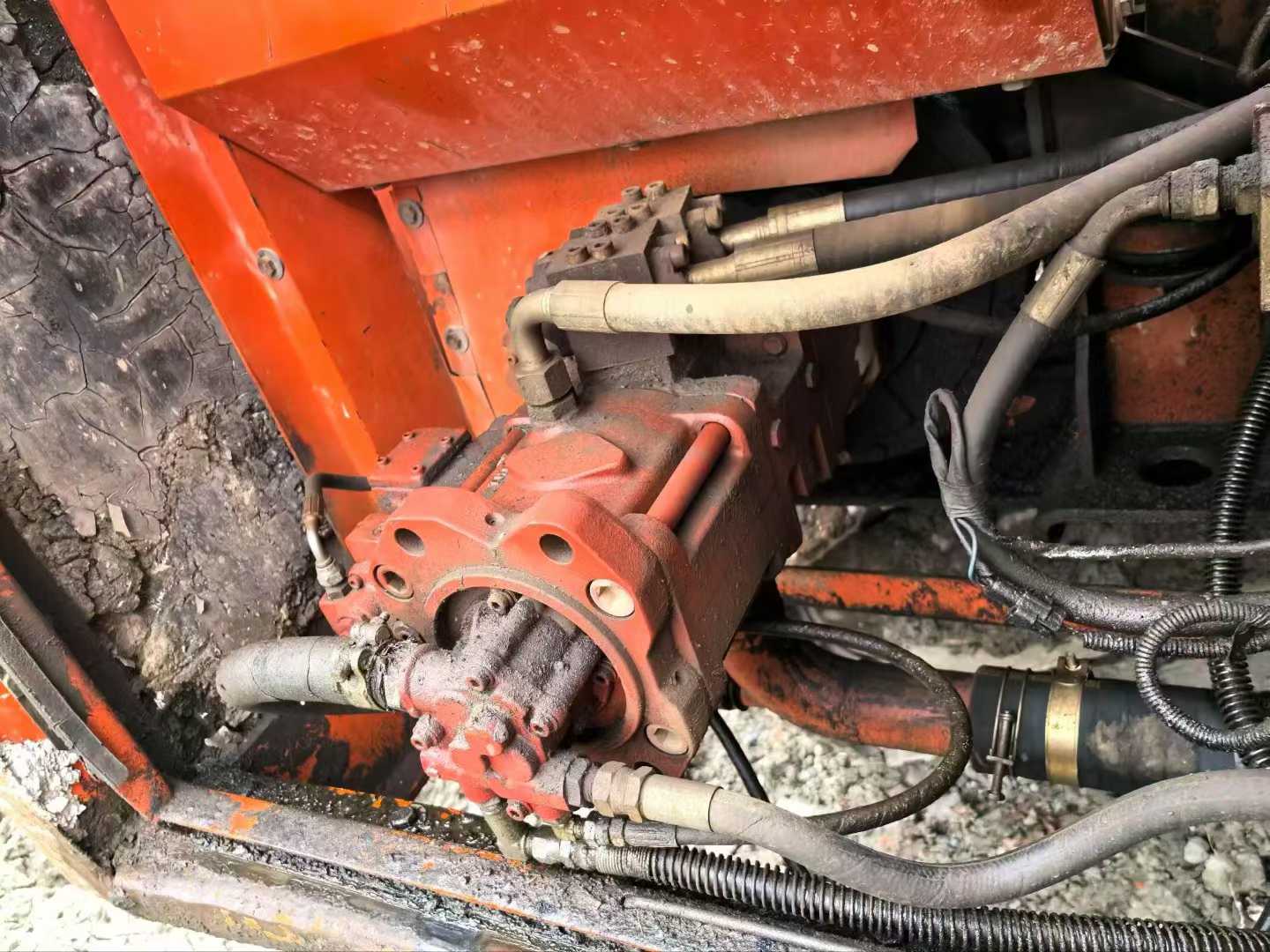 Used Doosan DH220-7 Excavator 2016 Model / 3