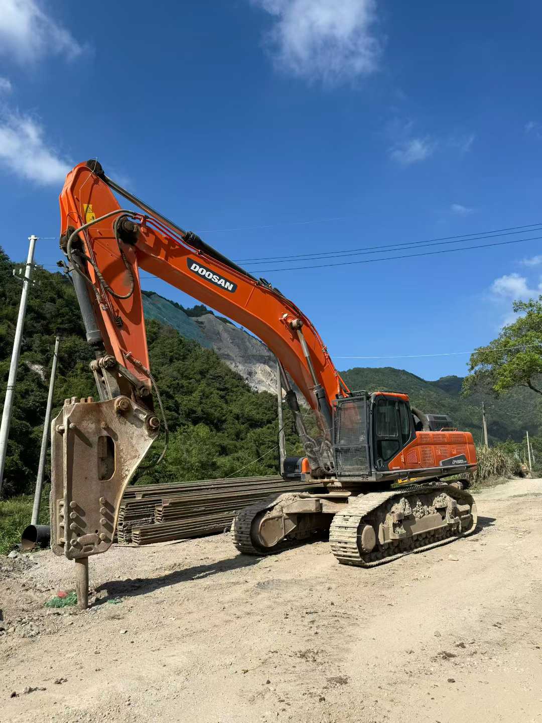 Used Doosan DX500 Excavator 2020 Model / 4