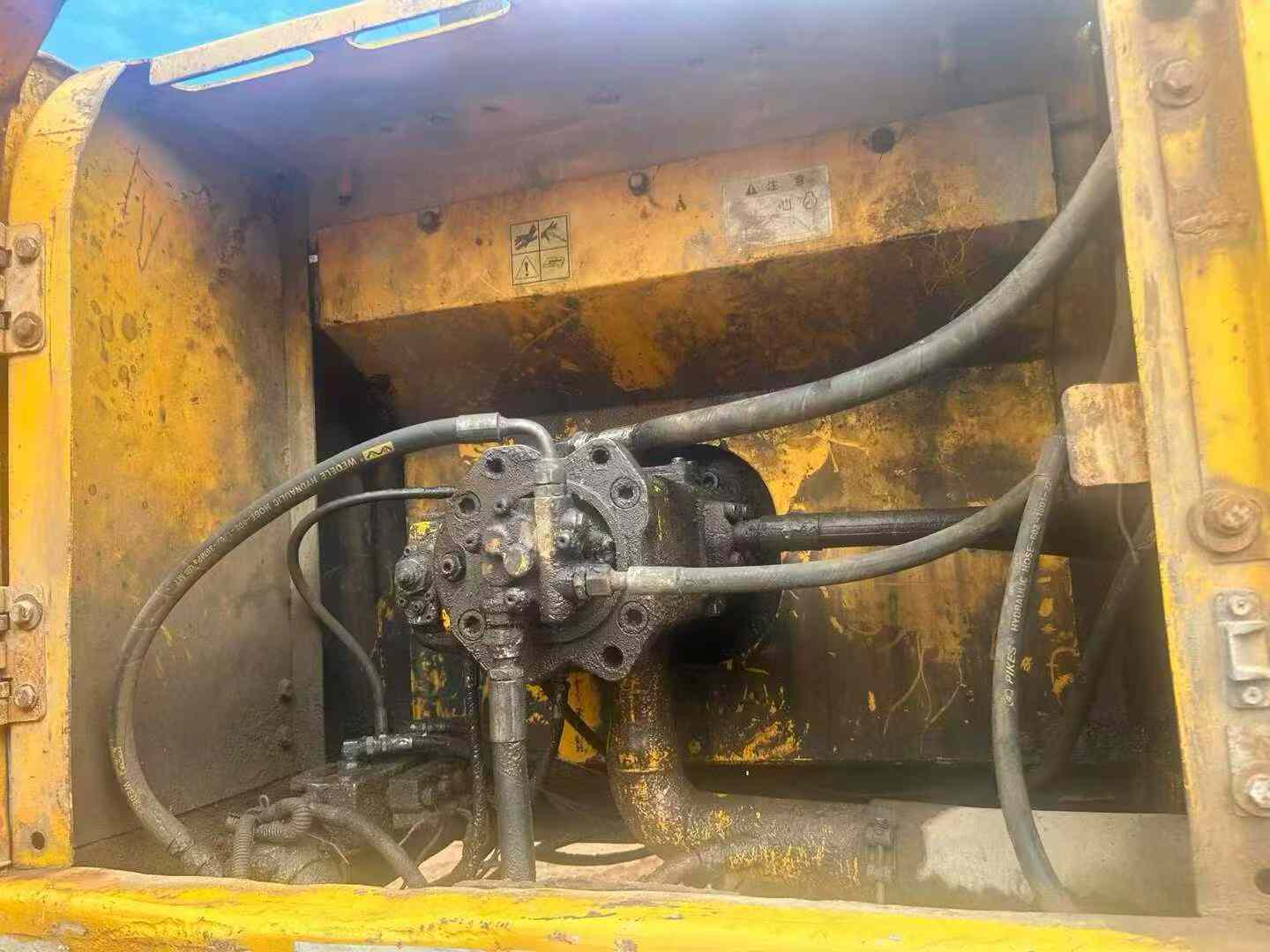 Buy Hyundai HX305L Used Excavator / 5 Used Hyundai HX305L Excavator 2016 Model / 5