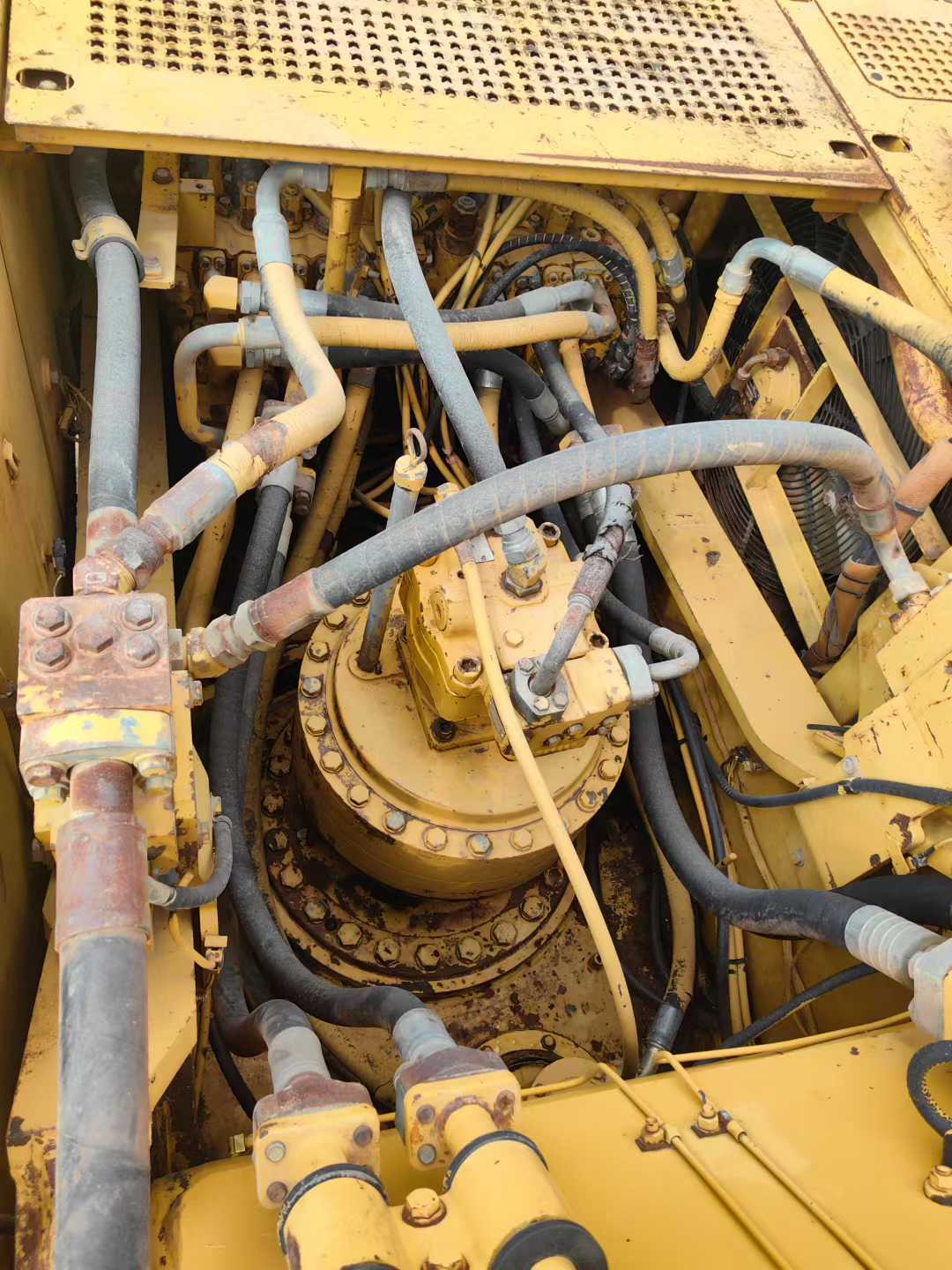 Used Caterpillar 330C Excavator 2016 Model / 6