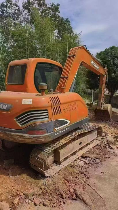 Buy Doosan DX75 Used Excavator / 1
