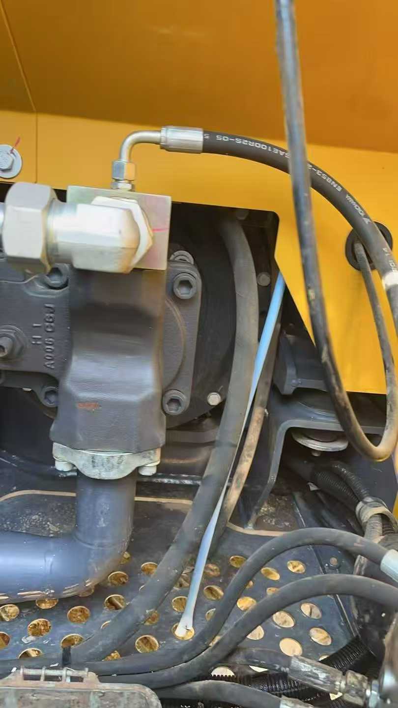 Used XCMG XE75WD Excavator 2022 Model / 8