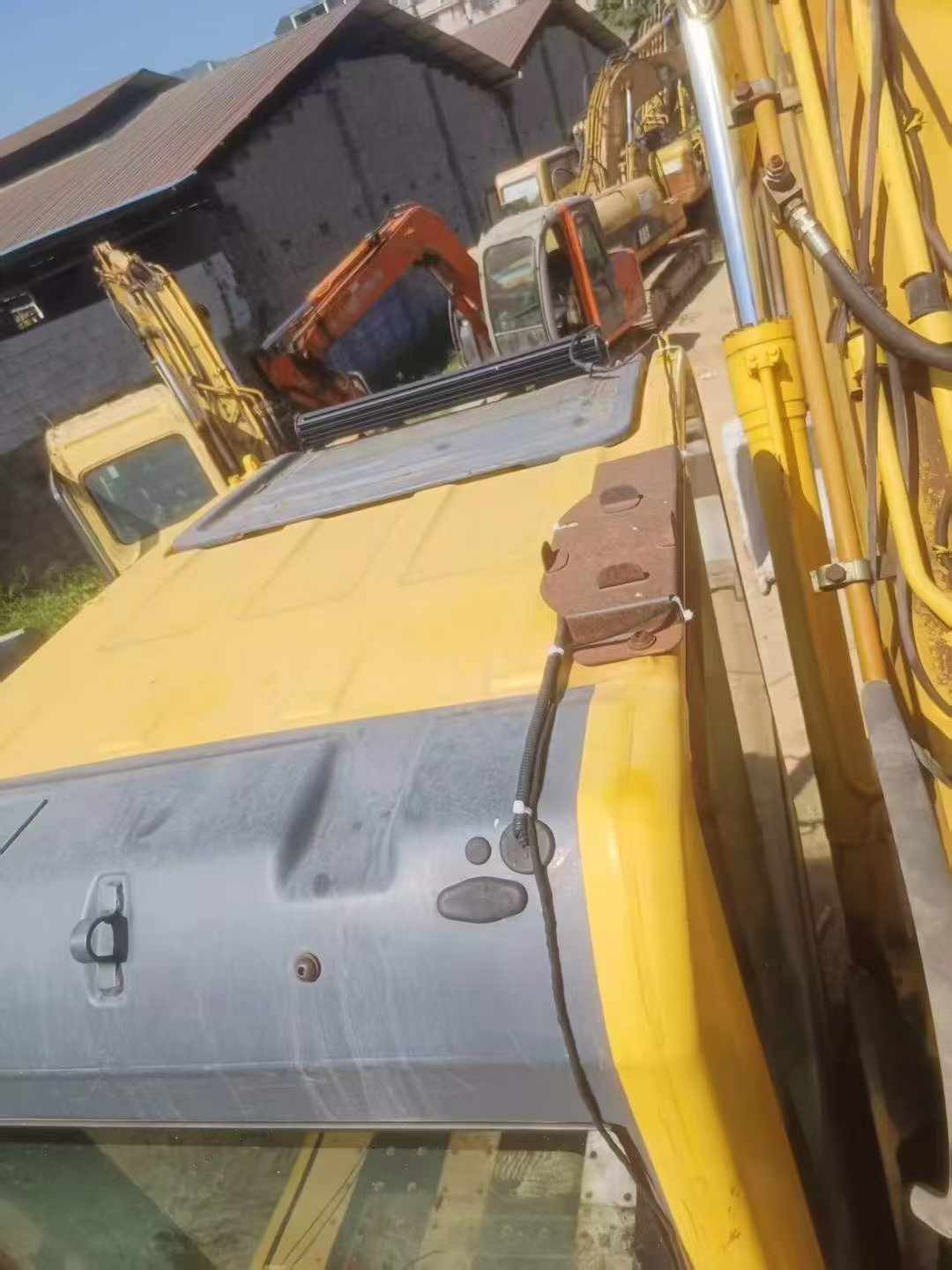 Used Komatsu PC200-8N1 Excavator 2016 Model / 9