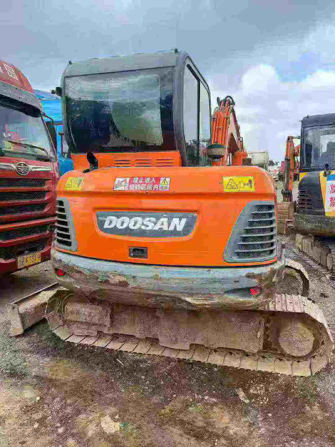 Buy Doosan DH55 Used Excavator / 1