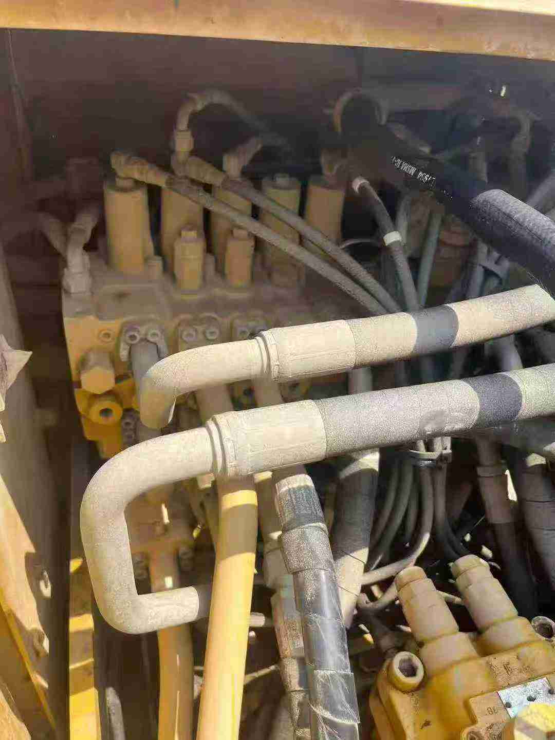 Used Caterpillar 320D Excavator 2015 Model / 3