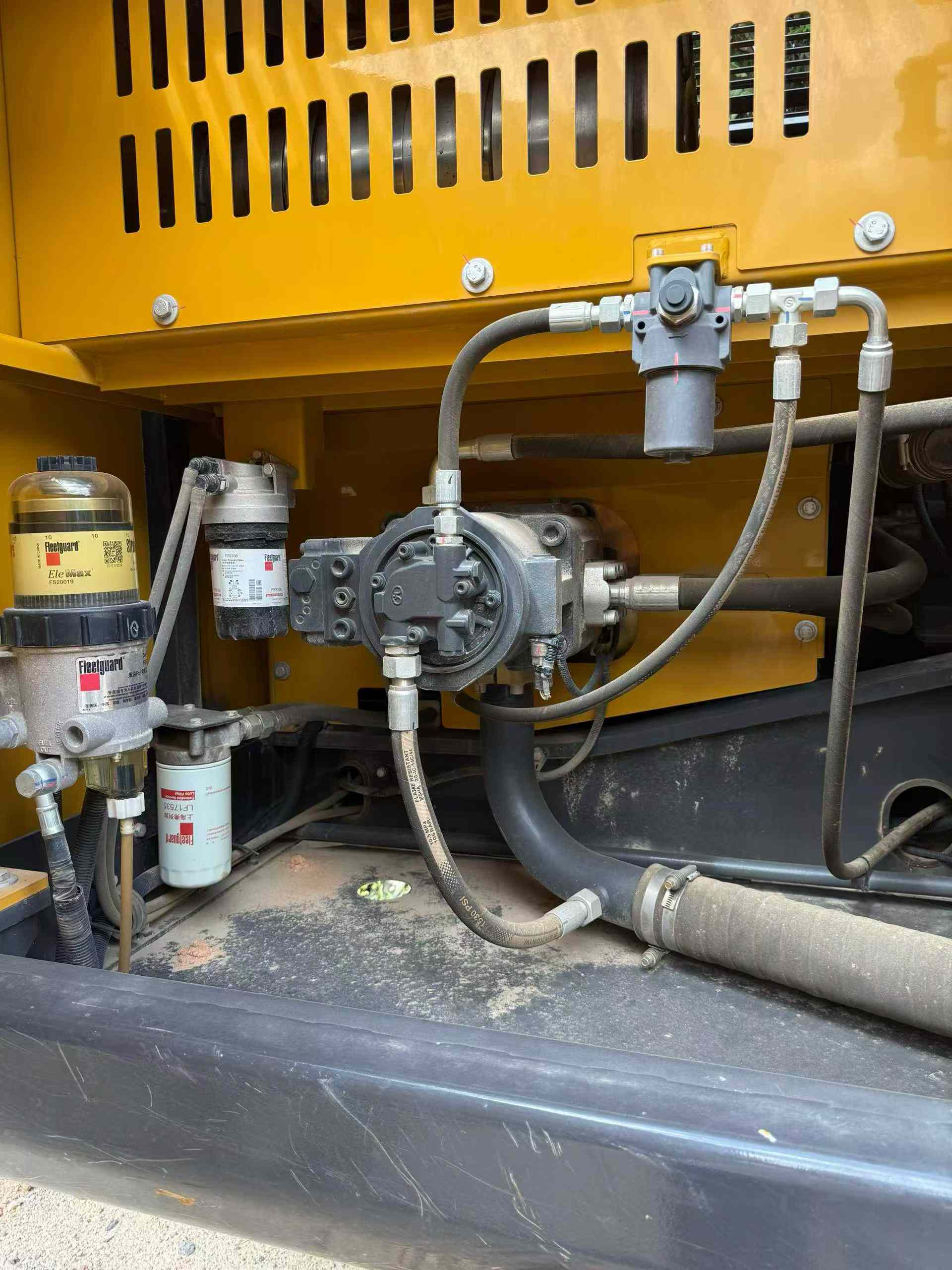 Used XCMG LW200 Excavator 2024 Model / 5