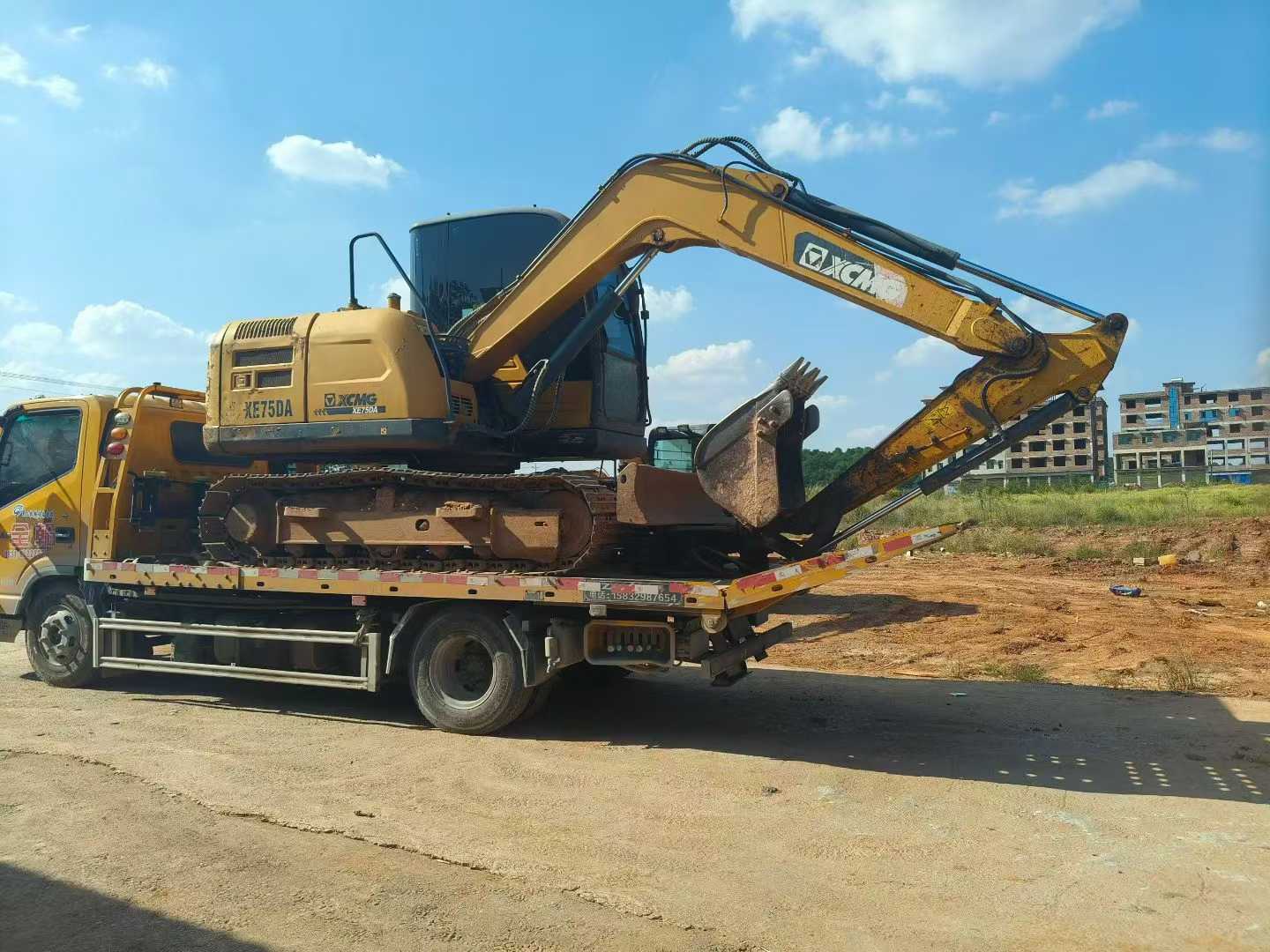 Used XCMG XE75WD Excavator 2016 Model / 2