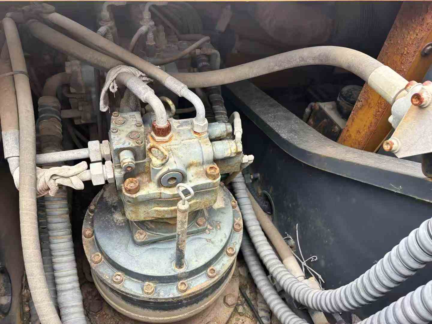 Used XCMG XE370 Excavator 2018 Model / 3