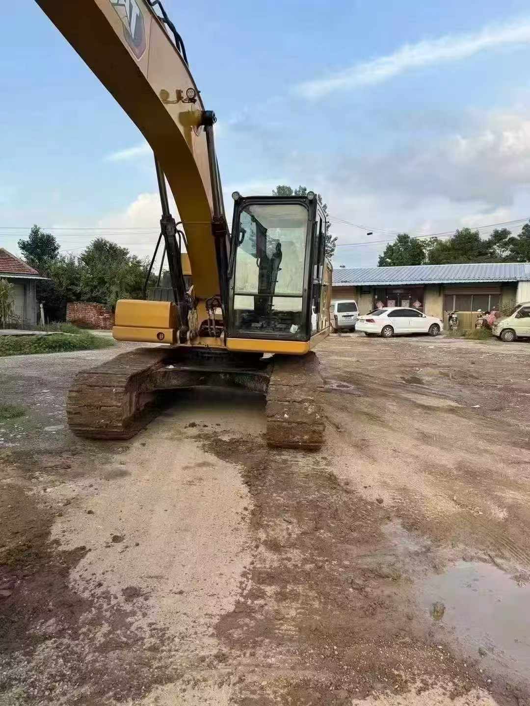 Used Caterpillar 320GC Excavator 2020 Model / 3