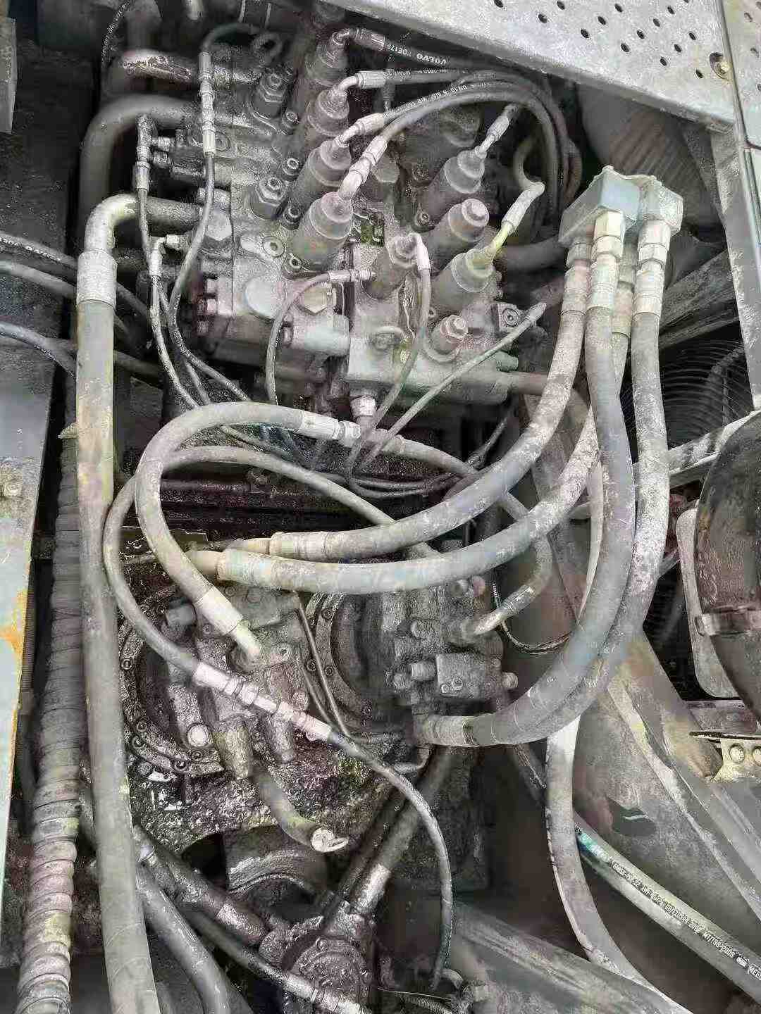 Buy Volvo ECR38 Used Excavator / 4 Used Volvo ECR38 Excavator 2020 Model / 4