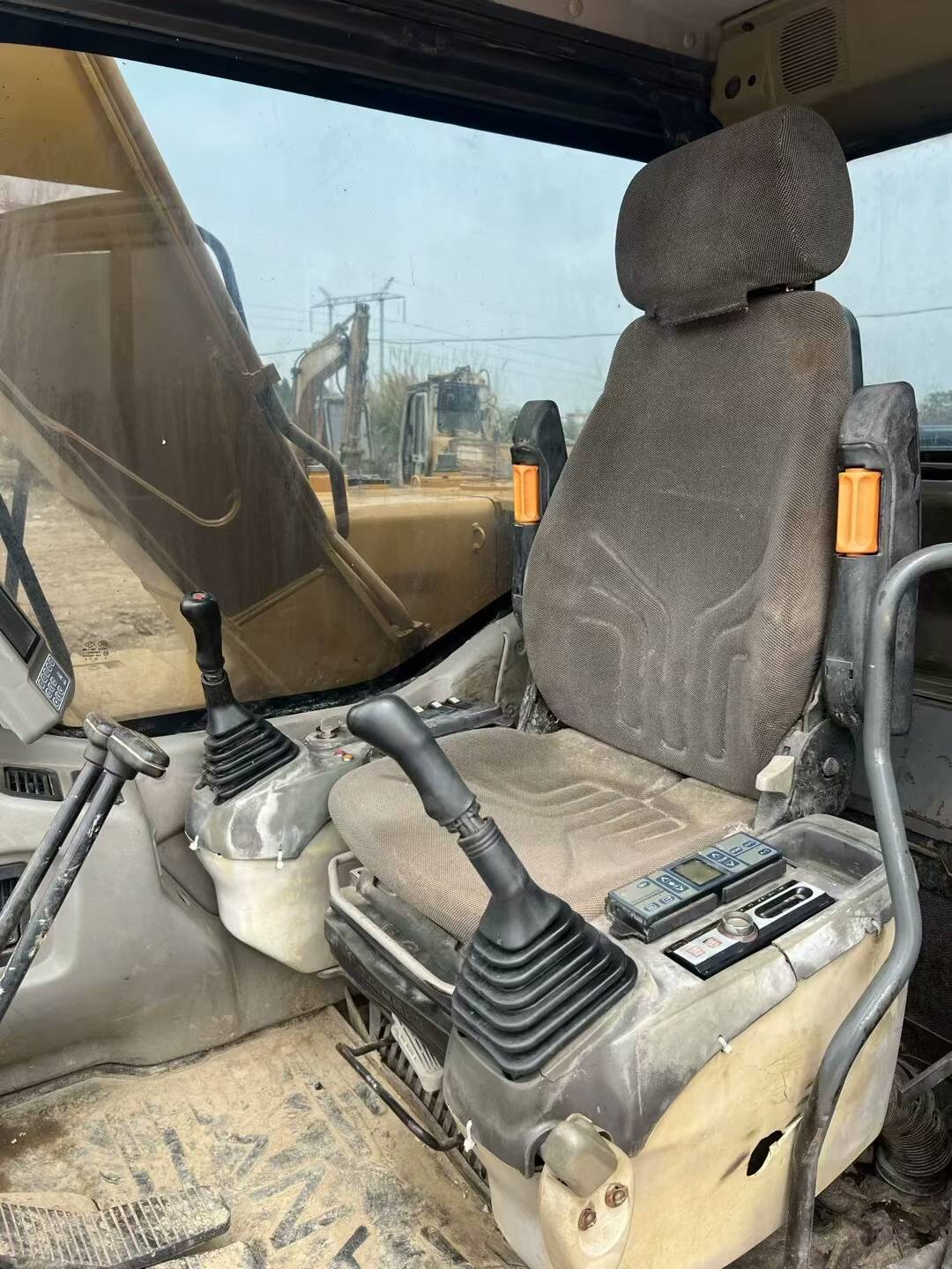 Used Sany SY135 Excavator 2016 Model / 5