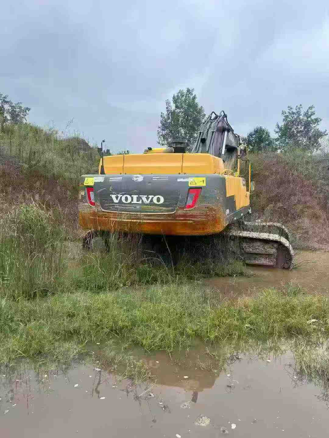 Buy Volvo ECR38 Used Excavator / 2 Used Volvo ECR38 Excavator 2020 Model / 2