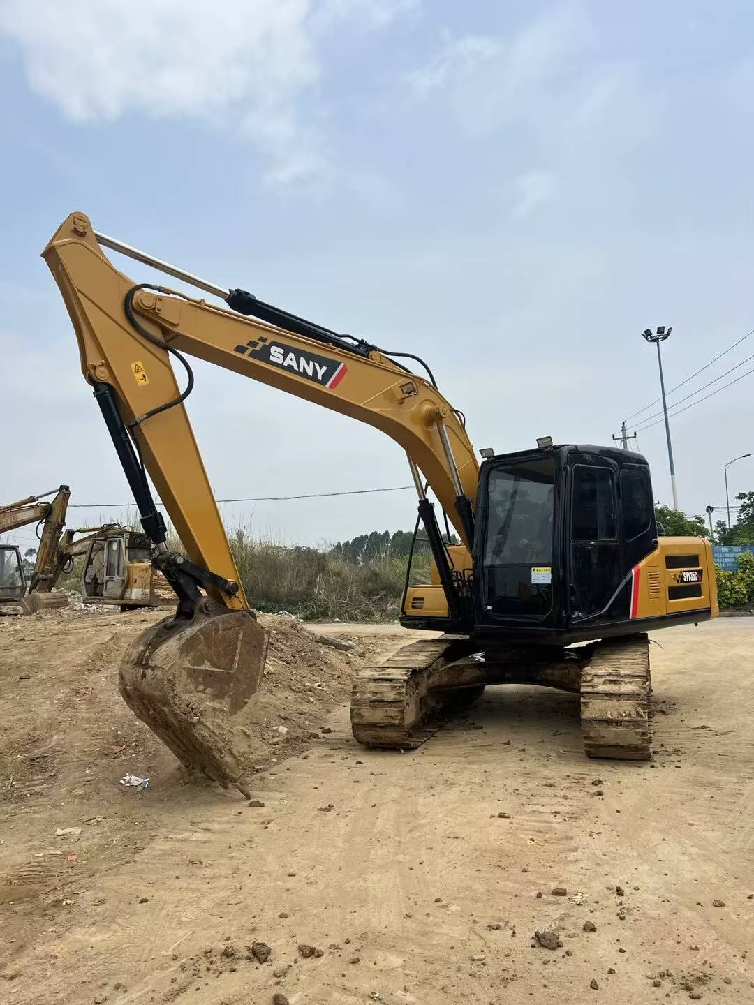 Used Sany SY135 Excavator 2016 Model / 4