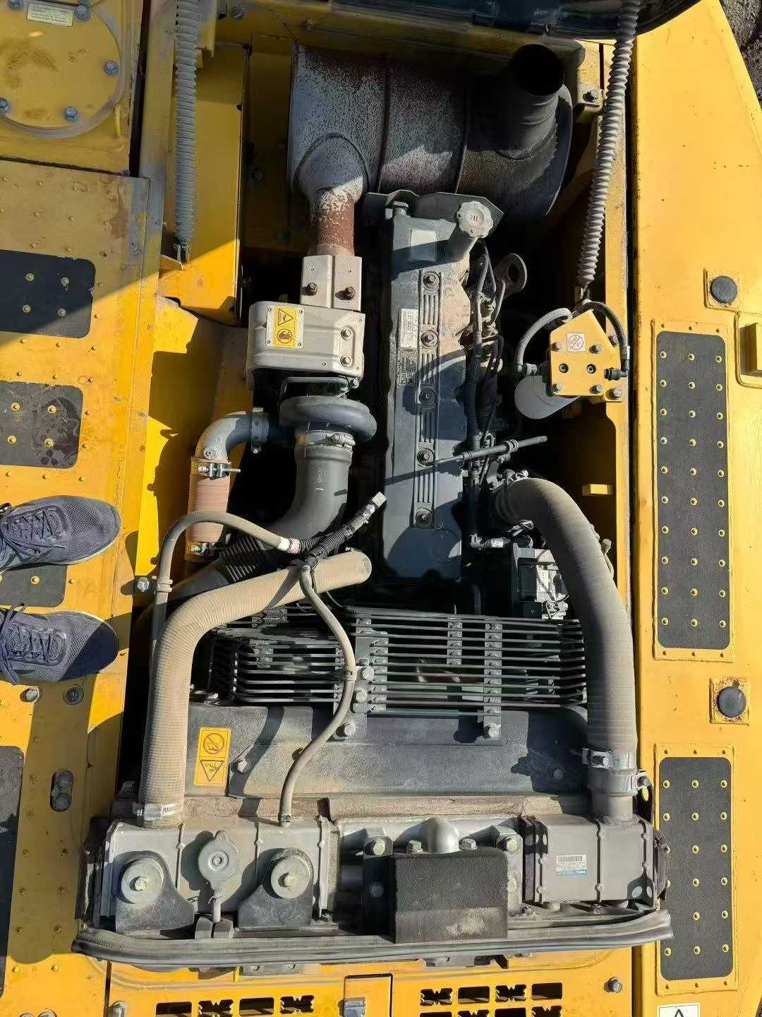 Used Komatsu PC200LC-8M0 Excavator 2020 Model / 6