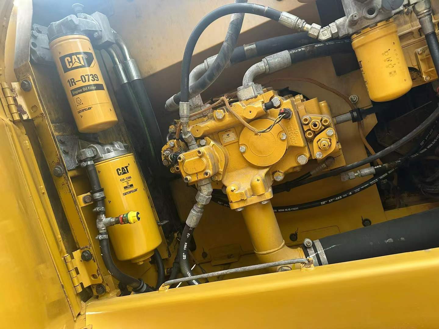 Used Caterpillar 320D Excavator 2016 Model / 9