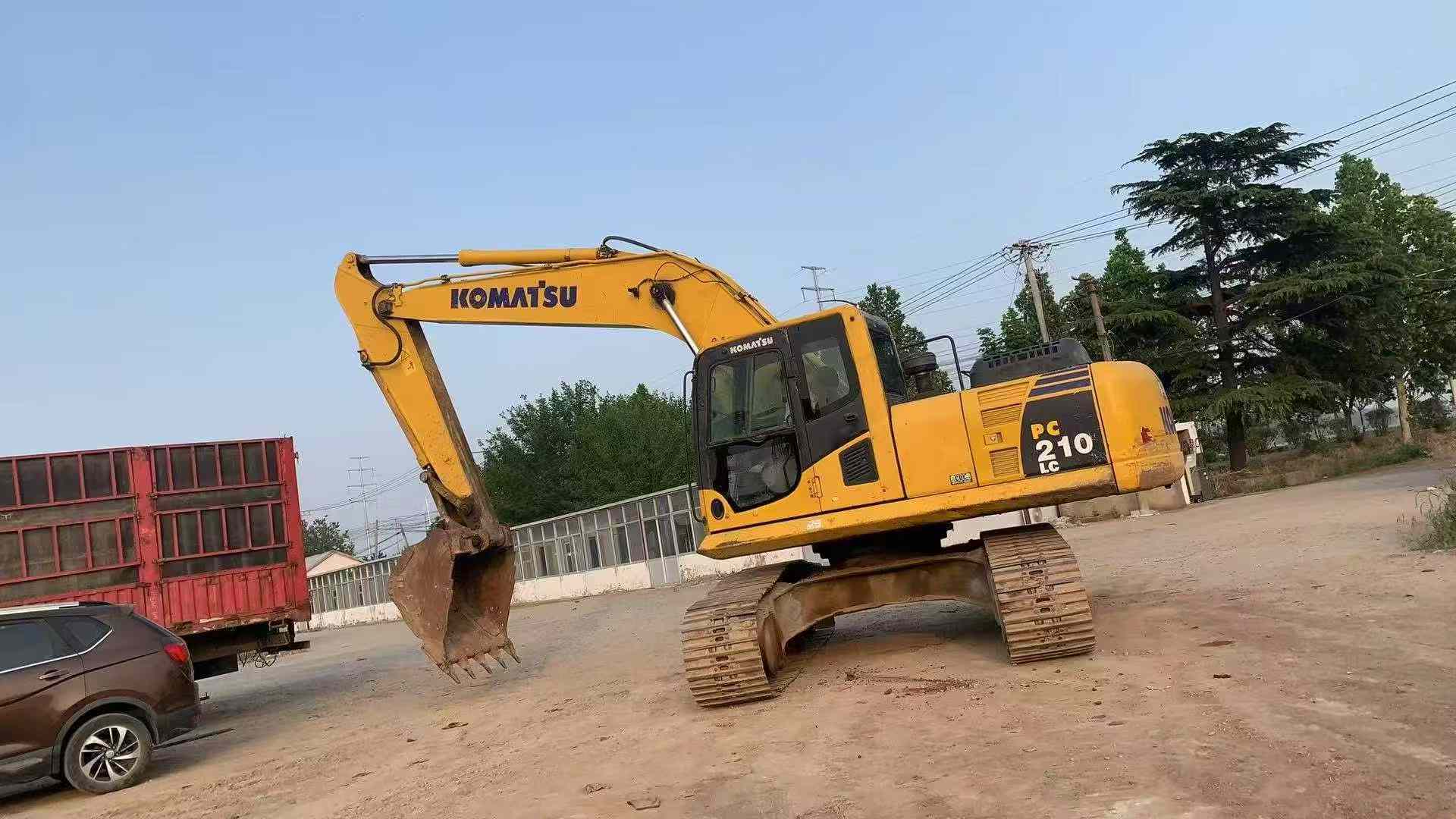 Buy Komatsu PC210 Used Excavator / 1