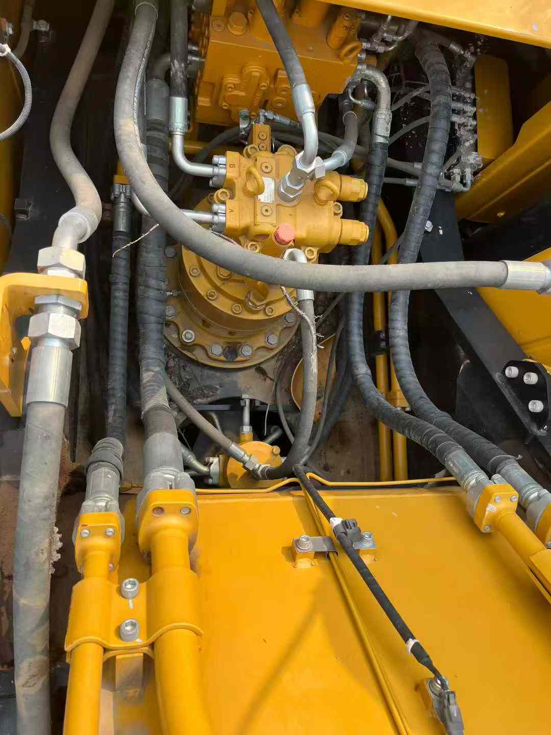 Used Sany SY245H Excavator 2022 Model / 8