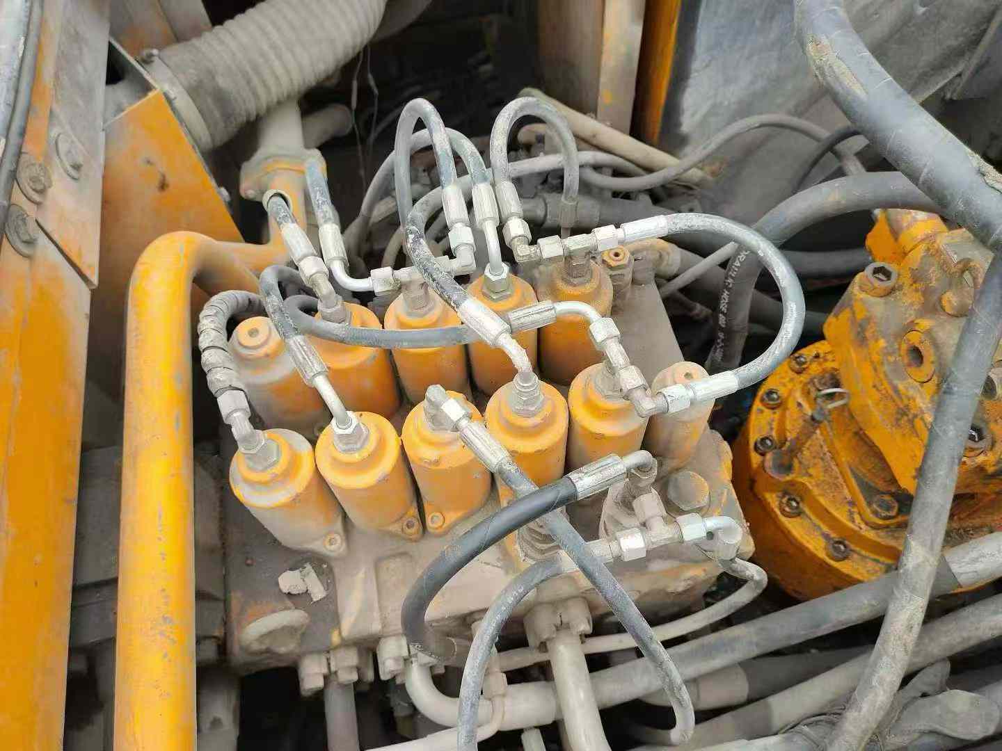 Used Sany SY235C Excavator 2012 Model / 4