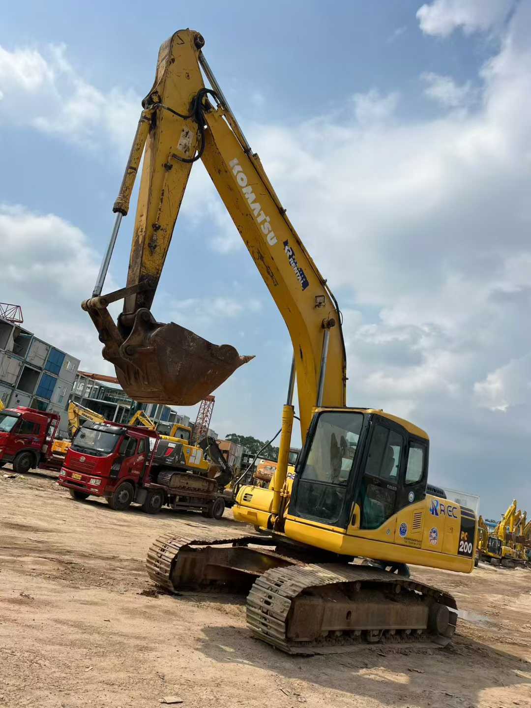 Used Komatsu PW200-7 Excavator 2016 Model / 2