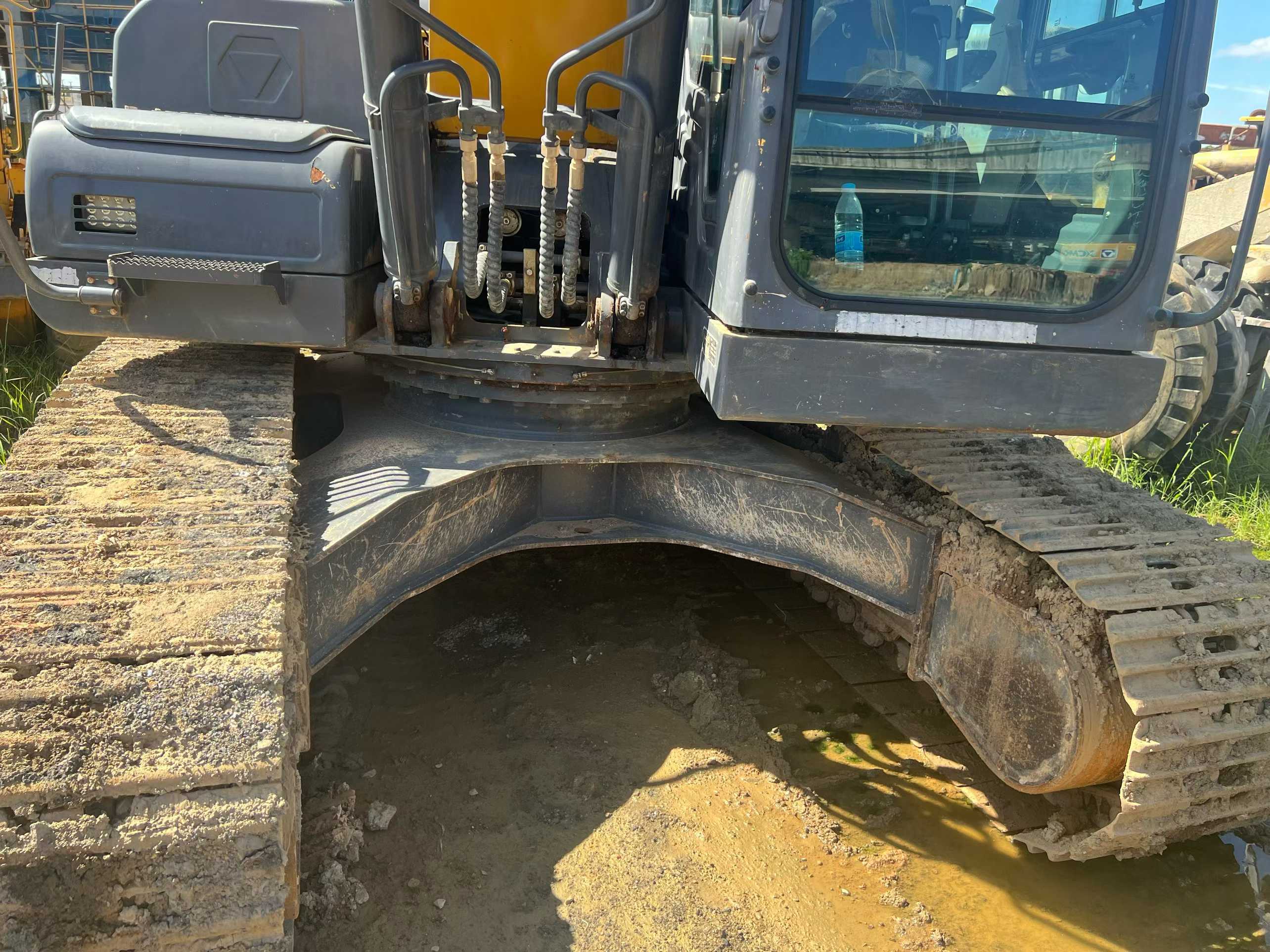 Used XCMG LW200 Excavator 2016 Model / 4