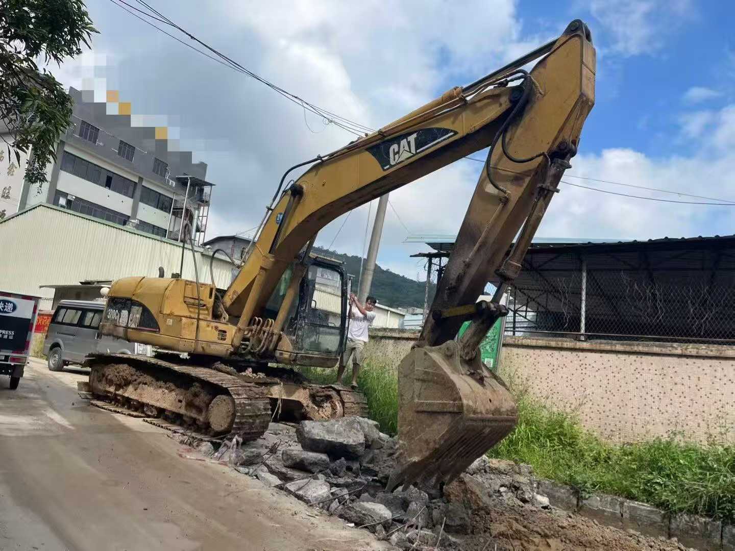 Used Caterpillar 320C Excavator 2016 Model / 4