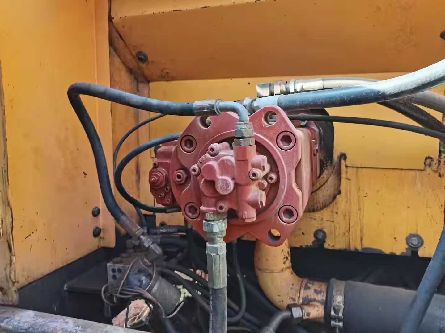 Buy Hyundai R225-7 Used Excavator / 2 Used Hyundai R225-7 Excavator 2016 Model / 2