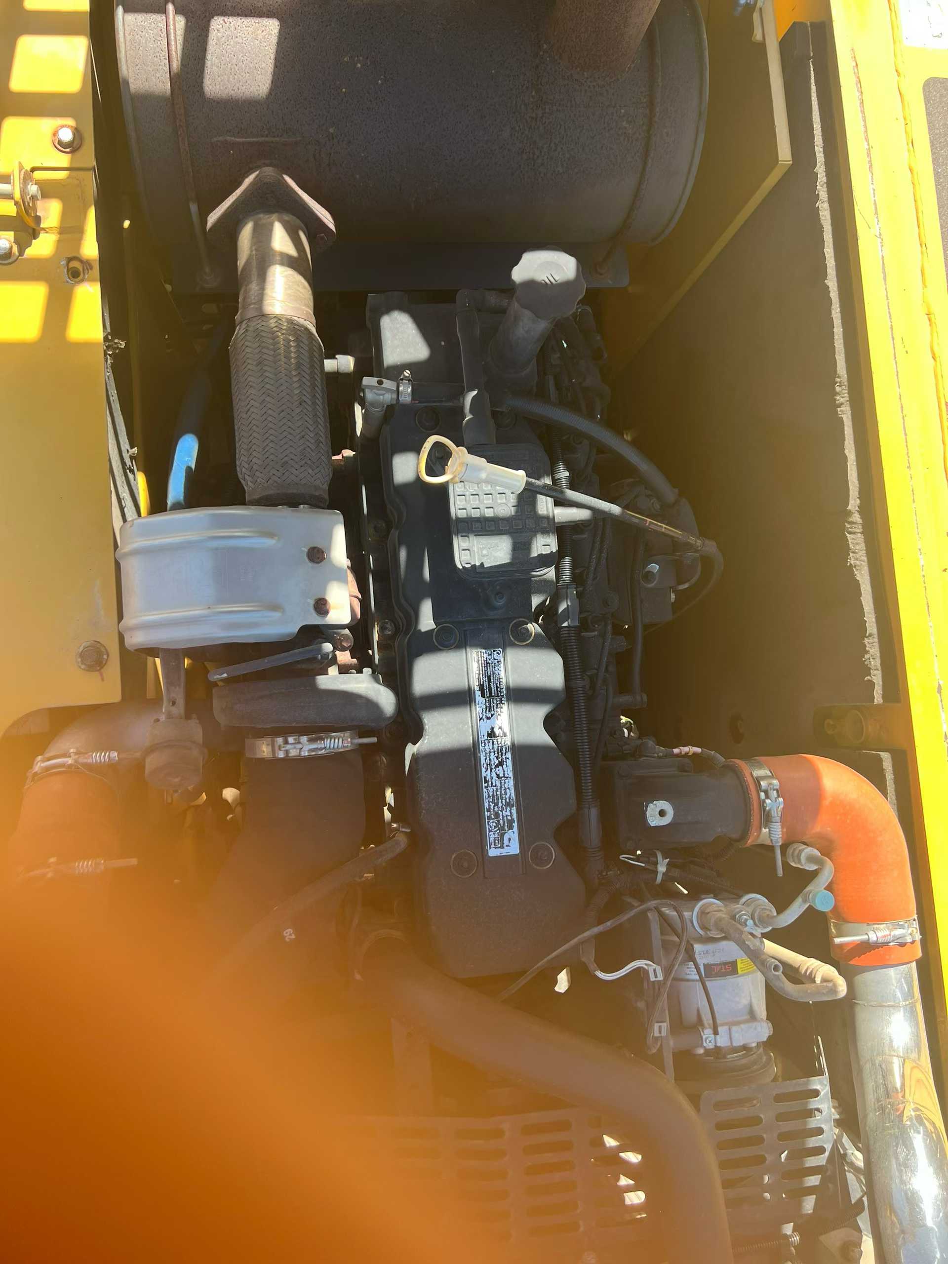 Used XCMG LW200 Excavator 2016 Model / 8