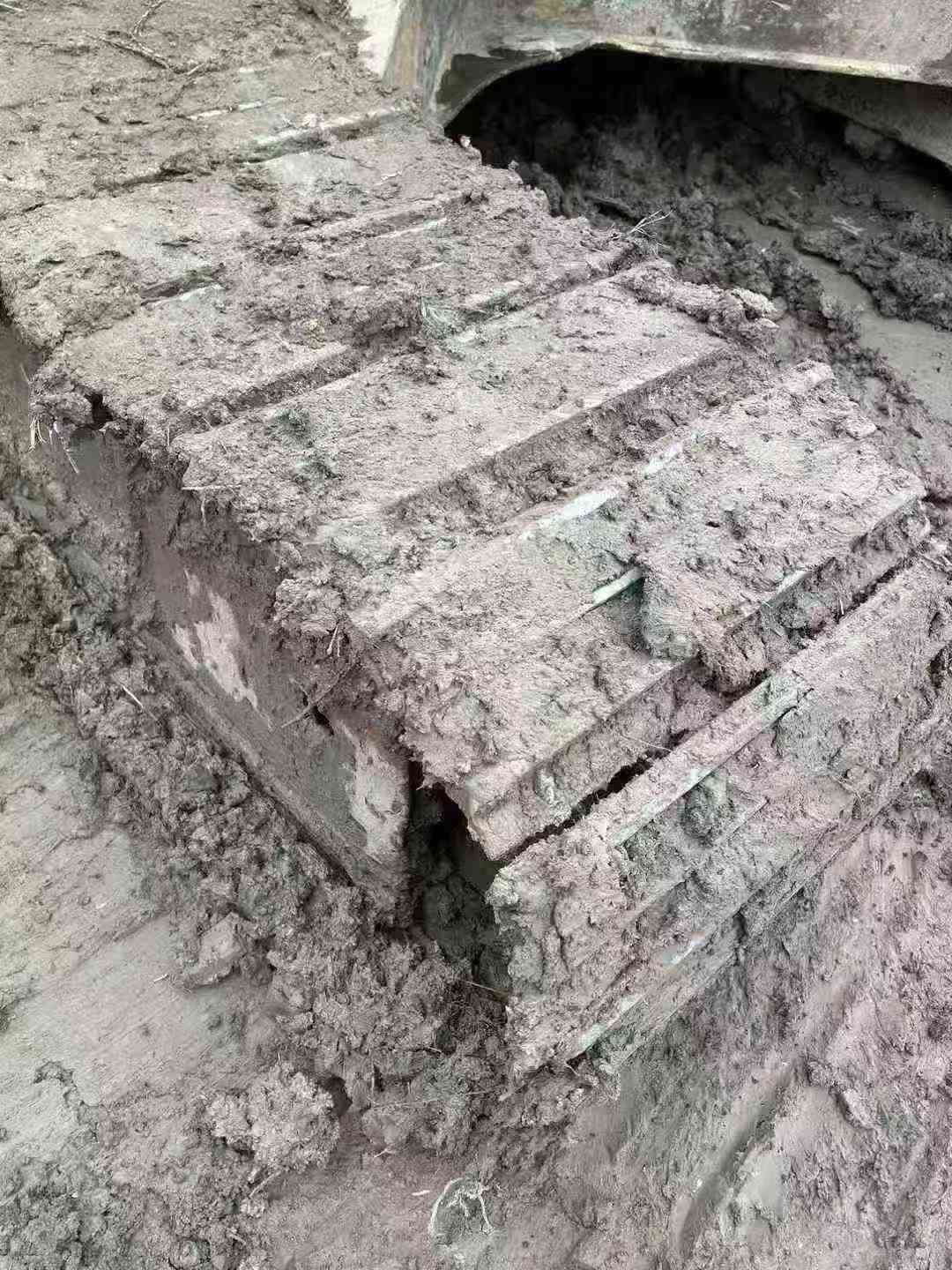 Used Komatsu PC210 Excavator 2013 Model / 4