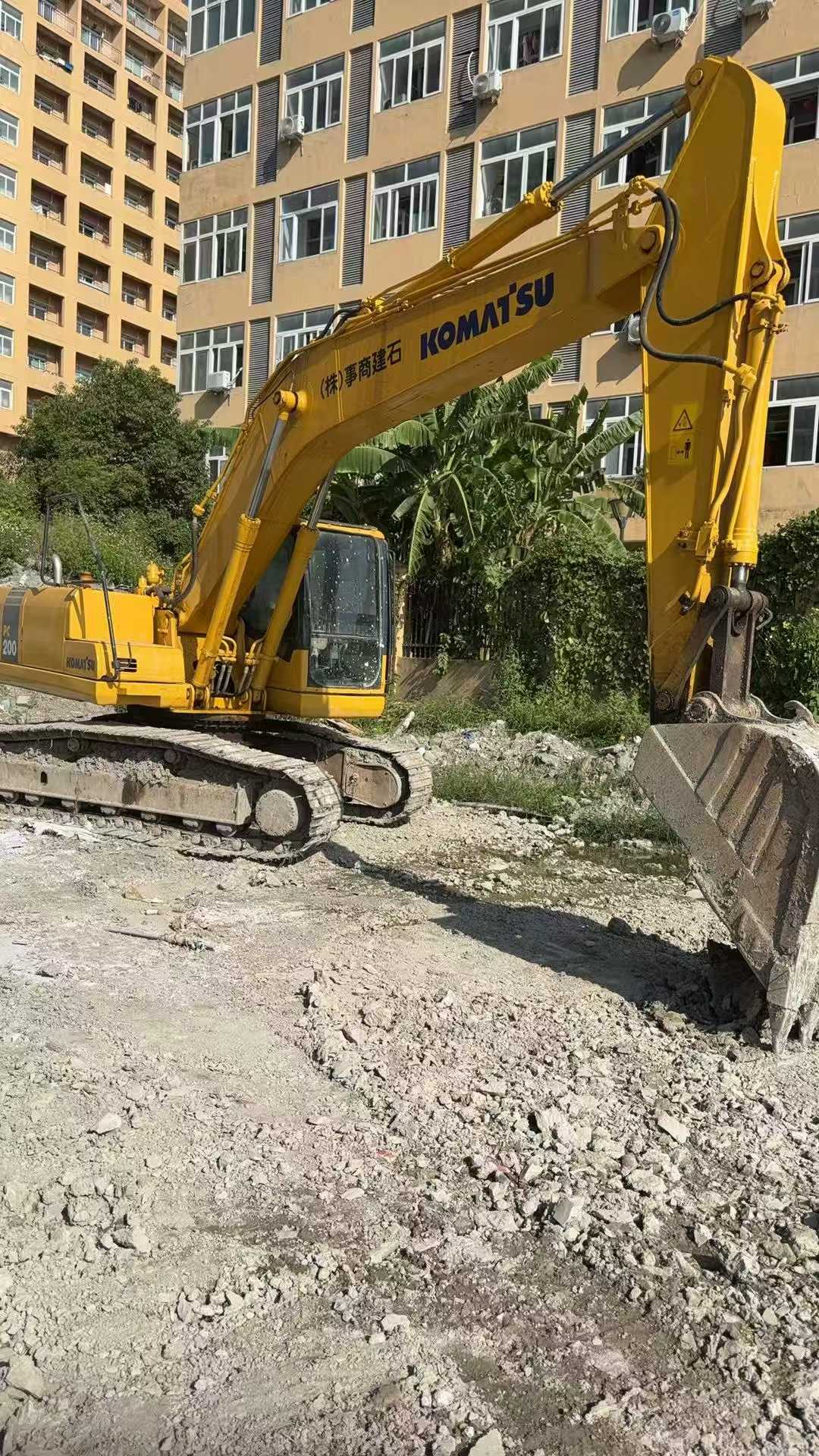 Used Komatsu PC200 Excavator 2016 Model / 2