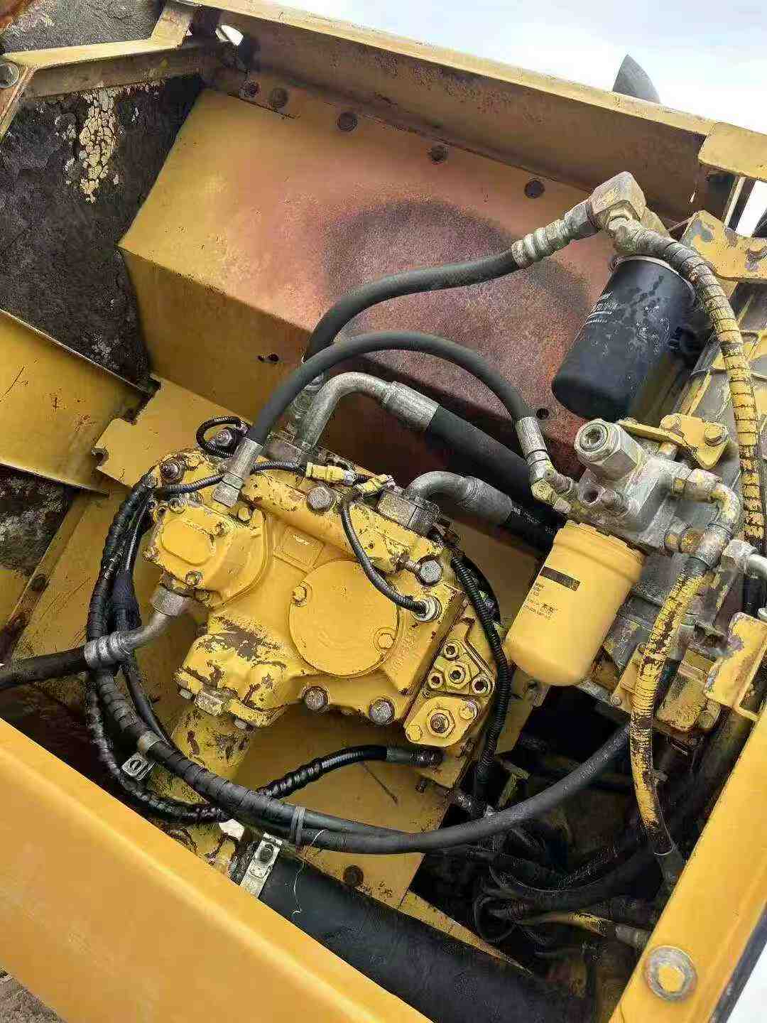 Used Caterpillar CT20 Excavator 2016 Model / 8