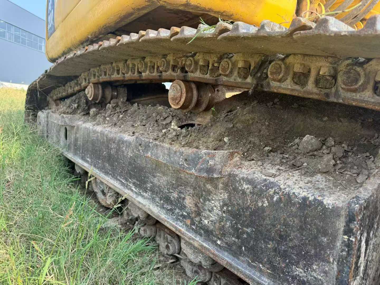 Used Komatsu PC200 Excavator 2014 Model / 8