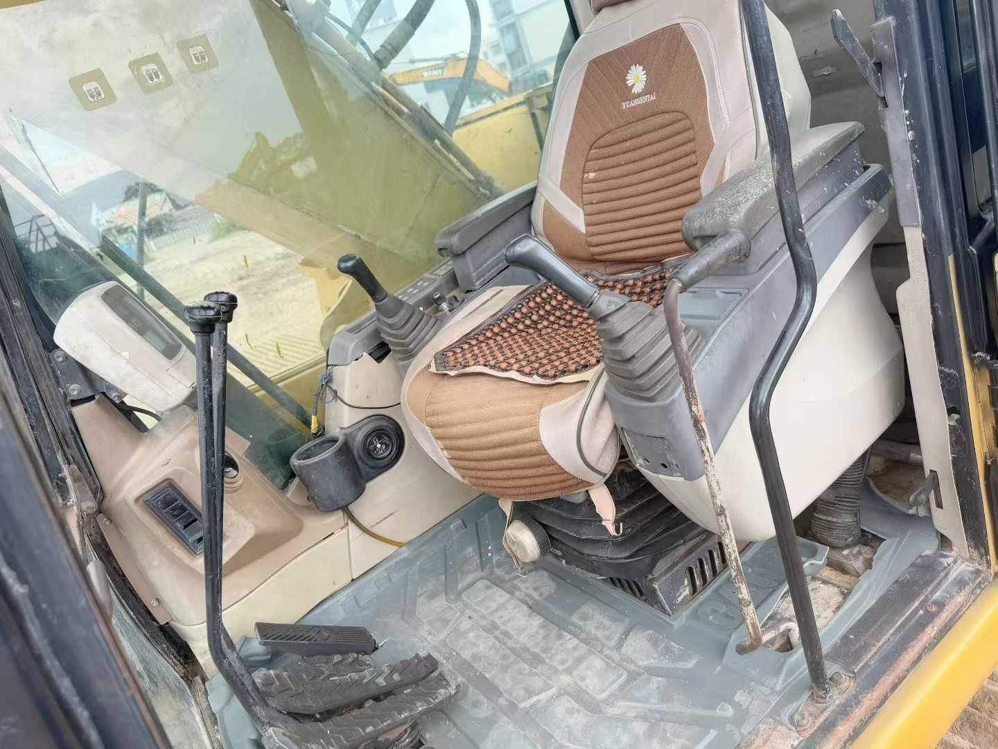 Used Caterpillar 320C Excavator 2016 Model / 3