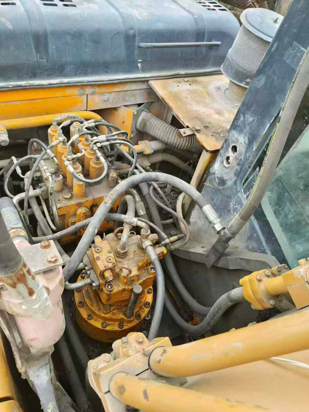 Used Sany SY235C Excavator 2012 Model / 8