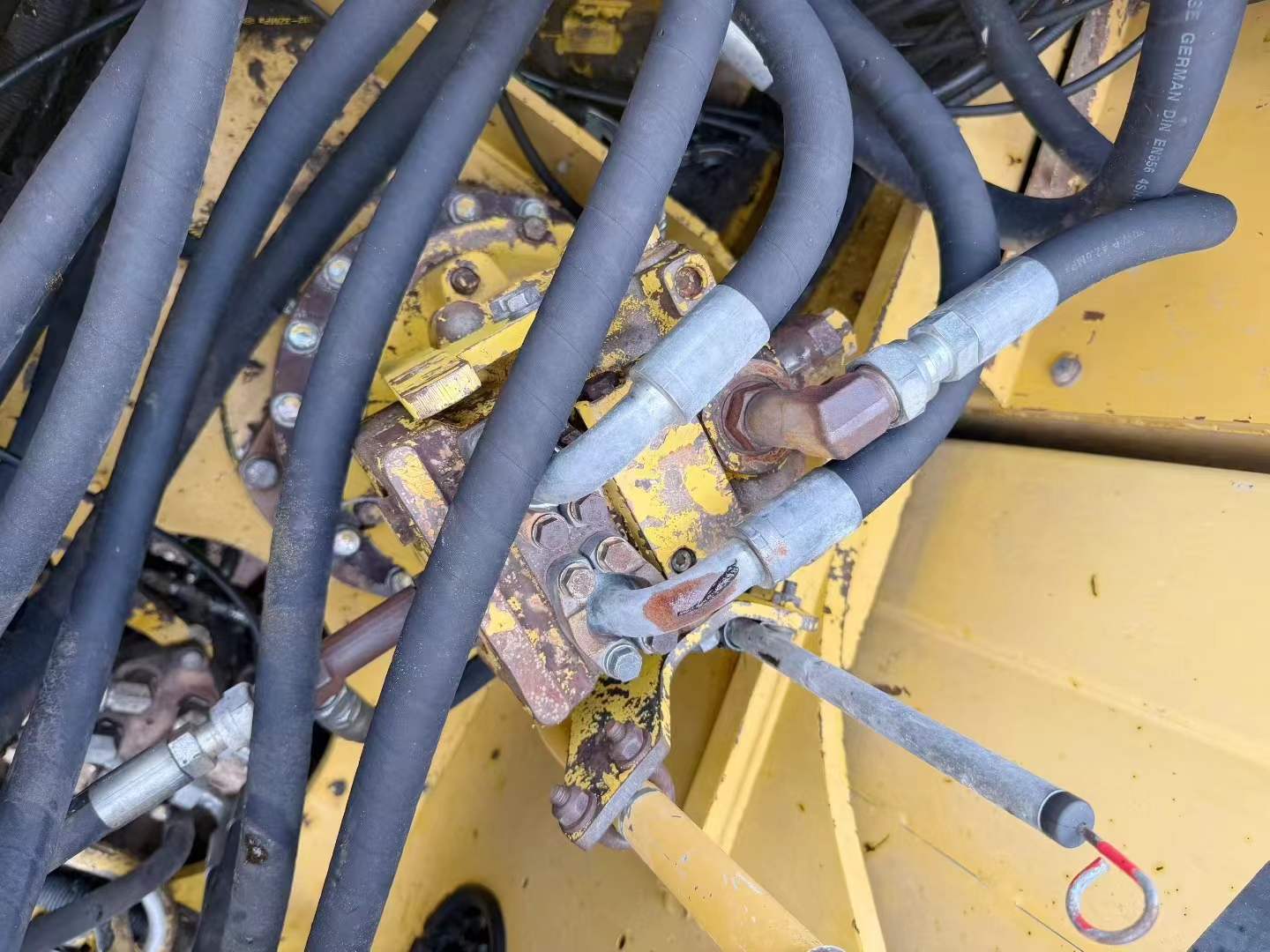 Used Komatsu PC220-8 Excavator 2016 Model / 7