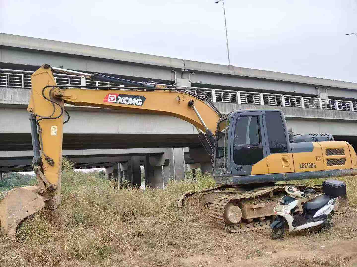 Used XCMG XE205GH Excavator 2020 Model / 3