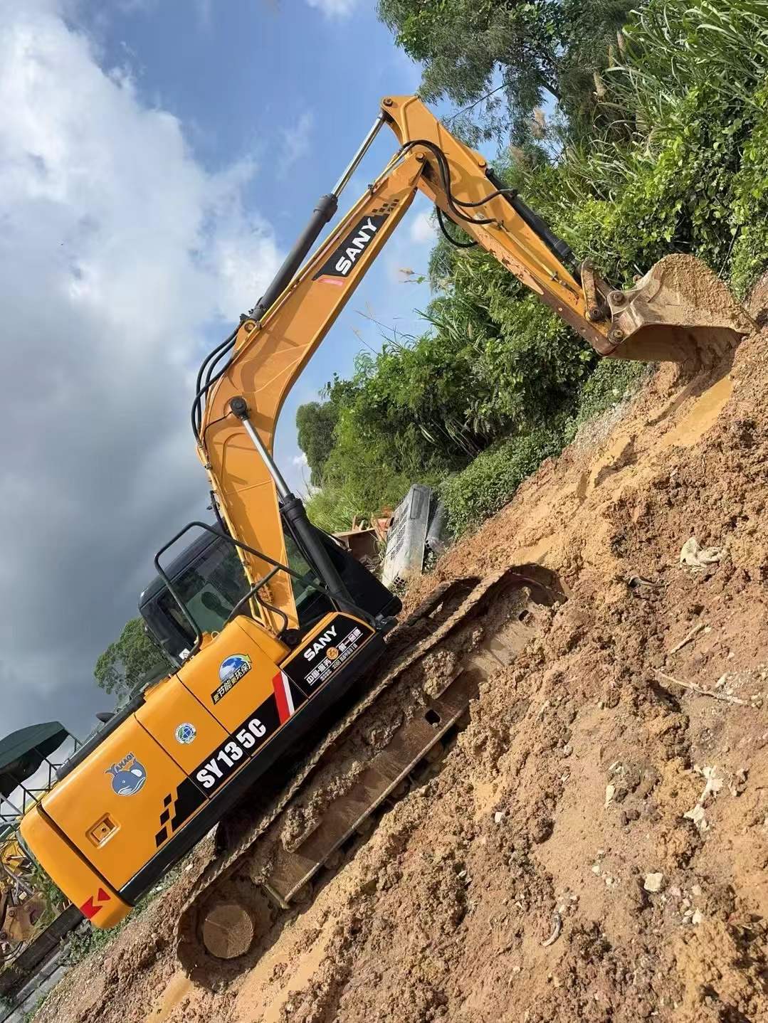 Used Sany SY135 Excavator 2016 Model / 2