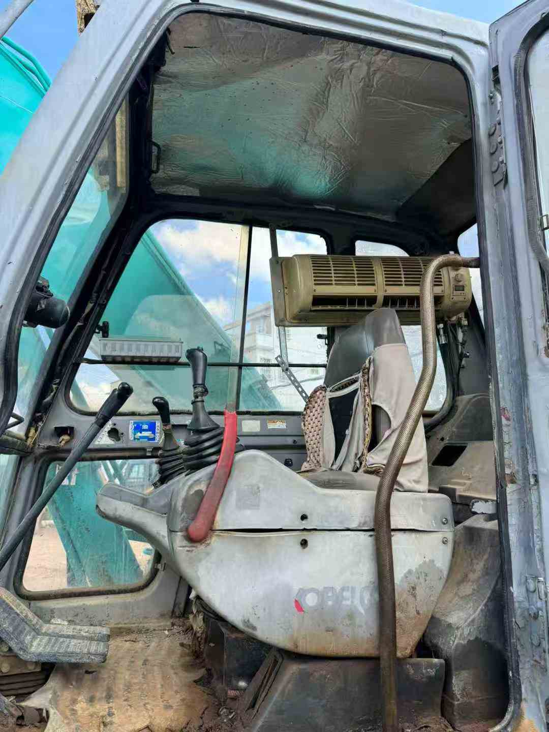 Buy Kobelco SK200-5.5 Used Excavator / 2 Used Kobelco SK200-5.5 Excavator 2016 Model / 2