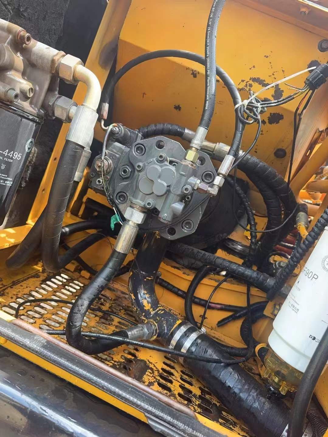 Used Sany SY135 Excavator 2016 Model / 6