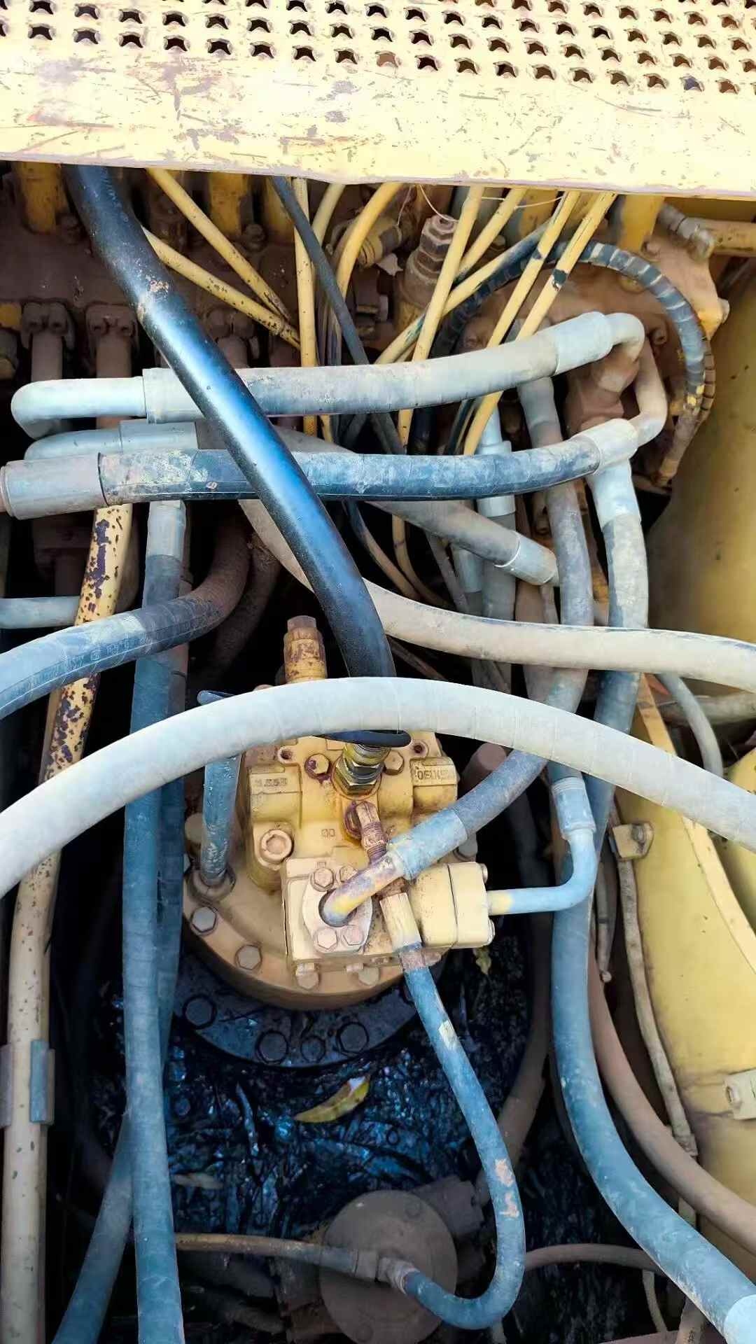 Used Caterpillar 320C Excavator 2016 Model / 7