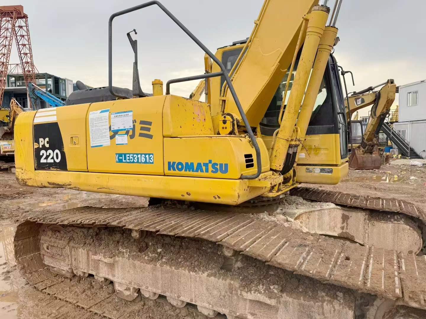 Used Komatsu PC220-8 Excavator 2016 Model / 3